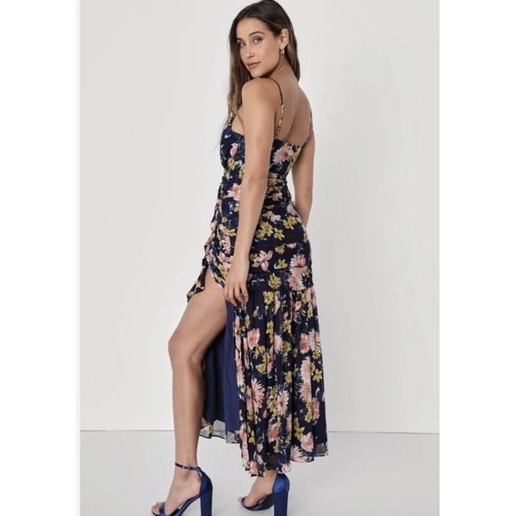 NWT Lulu's Stunning Soiree Navy Blue Floral Print Ruched Midi‎ Dress Lined Large - Picture 4 of 10